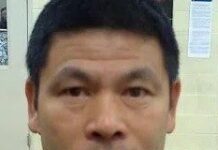 邊開車邊滑手機 無證華男持商業駕照載客 車禍釀1死多傷 – World Journal